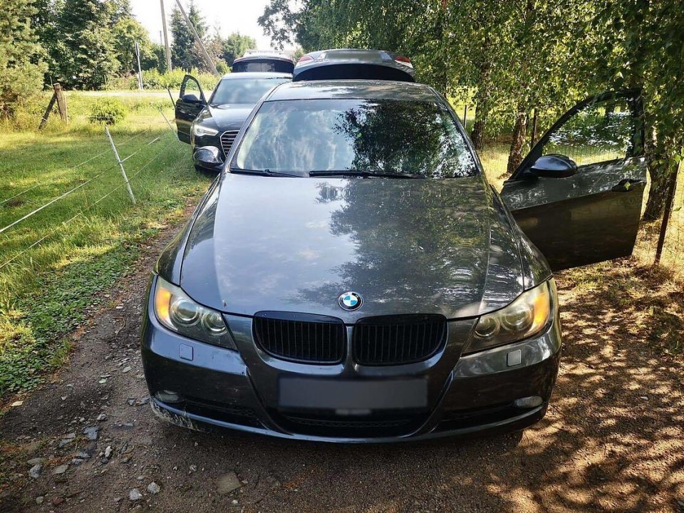 Tauragės Rajone Pasėlusios Gaudynės 60 Km Policijos Pareigunai Vijosi Daugiau Nei 200 Km Val Lėkusį Bmw